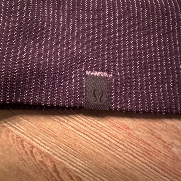 Lululemon black super lightweight long sleeve. Size 8 or 10. - Picture 3 of 3